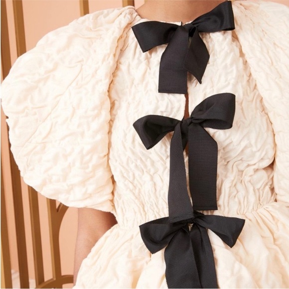 Ulla Johnson Babette Top in Creme Size 6 Puff Sleeve Bow Closure Classic Crinkle - Picture 6 of 17